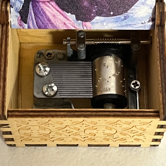 Demon Slayer Nezuko Hand Crank Music Box Pink Blue New Music - Picture 4 of 11